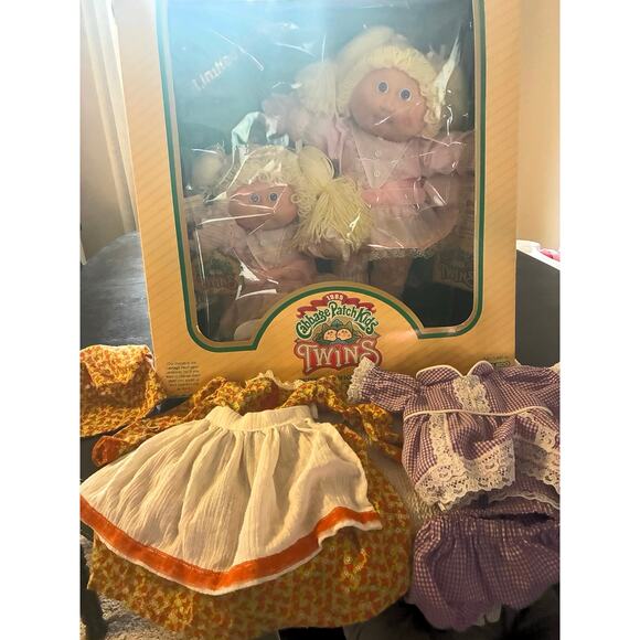 1985 Cabbage Patch Kids Blonde Twins Original Box, Factory Tied Complete Papers - Picture 1 of 11